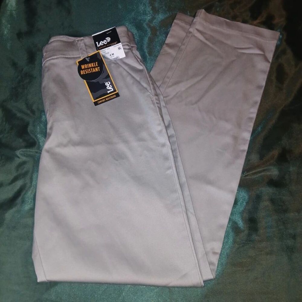 Lee Women's Comfort Waistband Straight Leg Pants Mushroom Size 4 M NWT